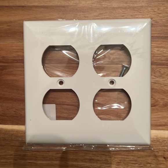 ENERLITES Electrical Outlet Cover Plates - Picture 3 of 6